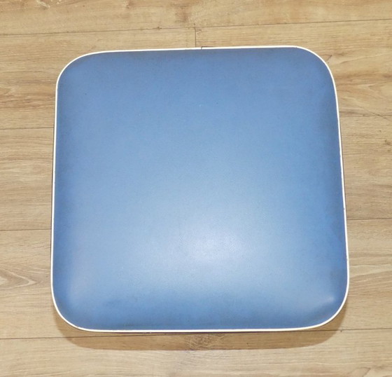 Image 1 of Tabouret des années 1950 à ressorts en bois bleu clair fifties classique rétro rockabilly cocktail