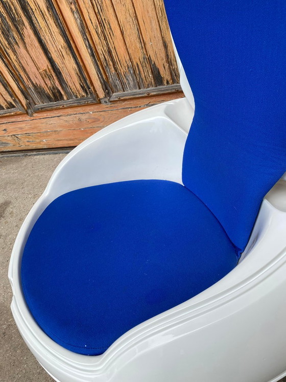 White Garden Egg Chair by Peter Ghyczy, 1968 – Adjustable recliner chair, Mid Century Modern (photo 4 of 6)