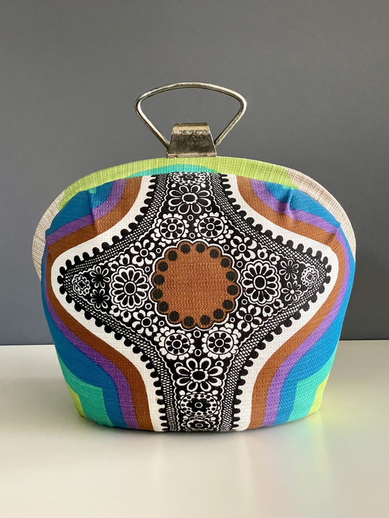 Image 1 of Copriteiera vintage con stampa floreale retrò e interno lilla