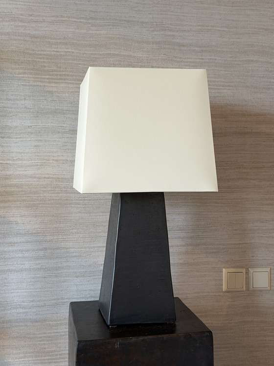 Ceramic table lamp Jan des Bouvrie | Het Arsenaal, Cotton, Black (photo 2 of 8)