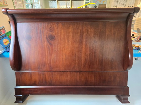 Ralph Lauren Mahony sleigh bed with high headboard, Ralph Lauren Home, Double beds, Wood, Brown, Klassiek (photo 7 of 10)