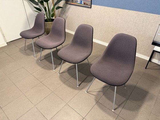 Vitra | Eames | DSX | Zwart Fiberglass, Grijze Bekleding En Zink Onderstel | 4 Stuks – Eetkamerstoelen, Metal (photo 3 of 8)