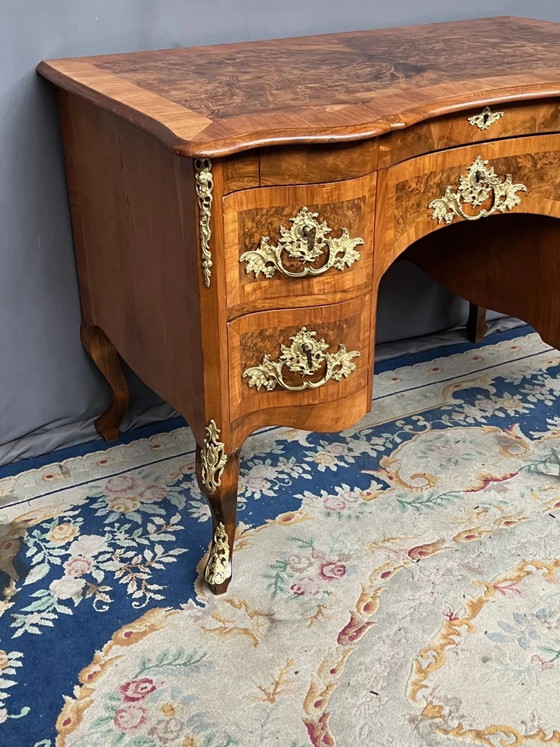 Antiek barok bureau uit Dresden met vijf laden. – Wood (photo 3 of 8)