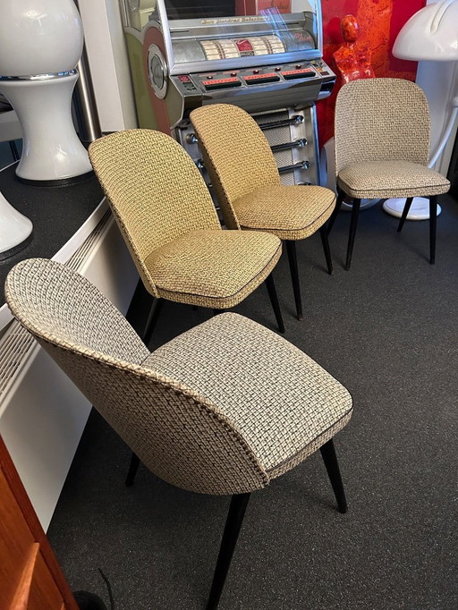 4 sillas de comedor originales de los años 60.