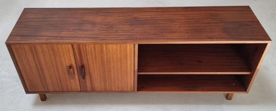 Image 1 of buffet du milieu du siècle