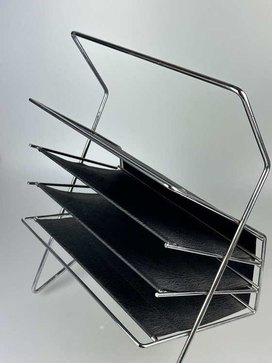 Image 1 of 60s 70s krantenhouder Krantenrek metaal plastic Space Age