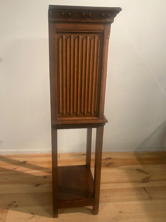 Image 1 of Gotische 1 deurskast 19de eeuw uit eik