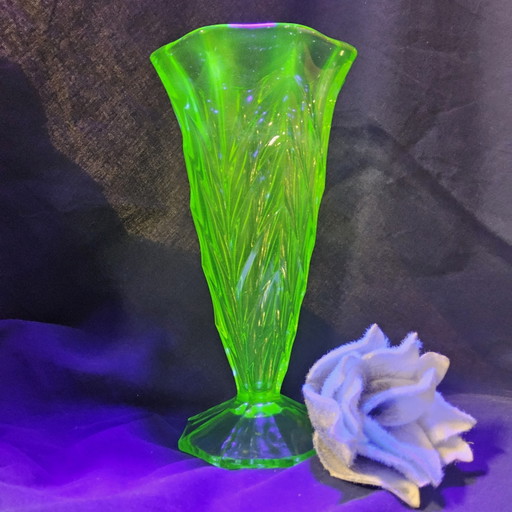 Antike Art Deco Böhmische Uran Vase / Glas Geometrisch Zulaufend (Böhmisches Glas)