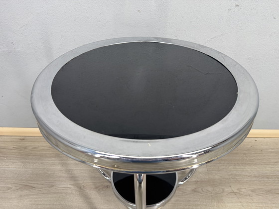 Image 1 of Table d'appoint Art déco intemporelle - chrome et verre noir