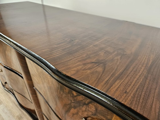 Image 1 of Commode Art déco des années 1950 en ronce de noyer