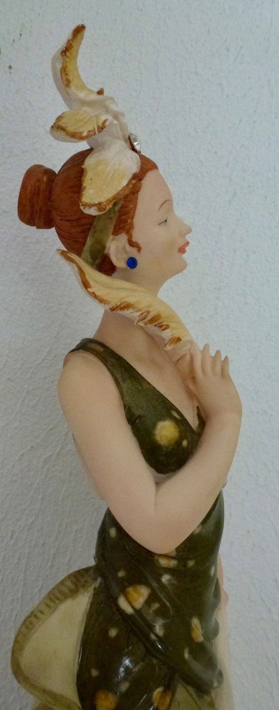 Image 1 of Sculpture by Giuseppe Armani, named “Samantha”.