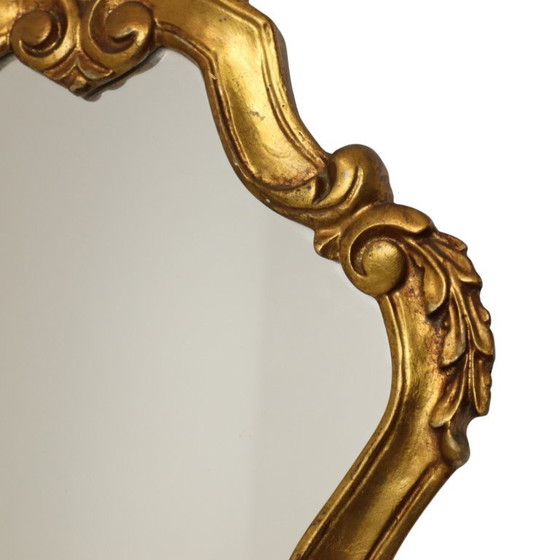 Image 1 of Espejo antiguo estilo barroco con remate, clásico dorado, Francia, 62 cm.