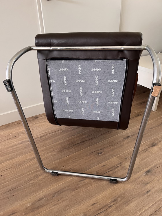 Image 1 of Sillón de cuero Harvink Deining con reposabrazos de teca