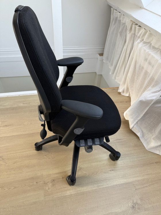 Chaise de bureau ergonomique RH Logic 300 pour personnes de petite taille – Chaises de bureau, Plastique (photo 3 of 5)