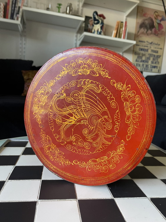 Image 1 of Rot und Gold lackierte Holzkiste 19. Jahrhundert