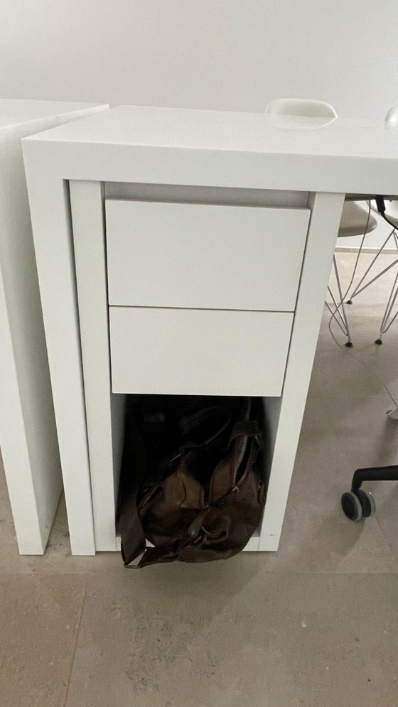 Image 1 of Corean tafel / bureautafel