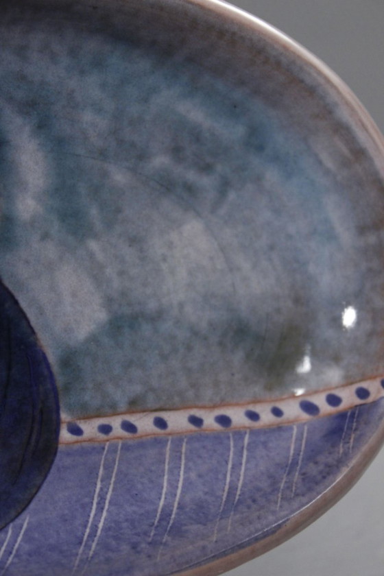 Image 1 of Robert & Jean Cloutier - Plato con decoración floral, Francia, mediados del siglo XX.