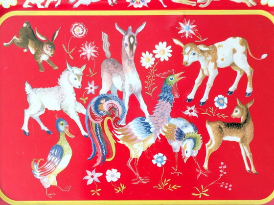 Image 1 of Bandeja de hojalata roja de mediados de siglo | Estilo de arte popular escandinavo | Decoración navideña