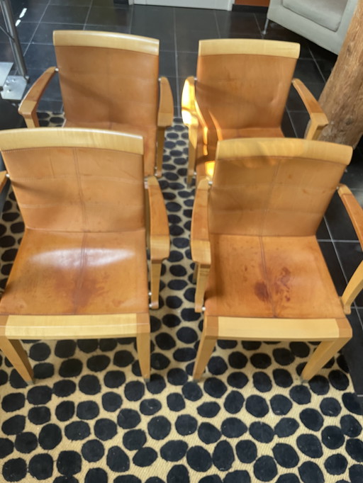 Giorgetti Esszimmertisch Chi Wing Li
