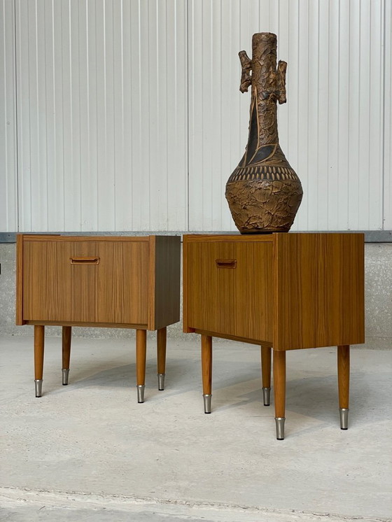 Image 1 of 2 Vintage Design Kasten