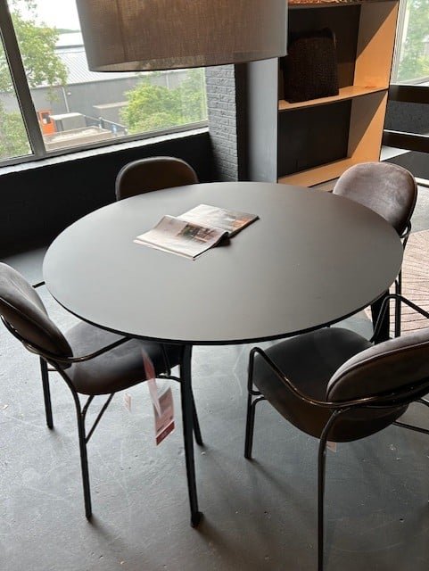 Image 1 of Gealux Vito dining table - Ø129