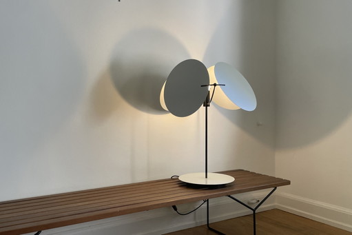 Tischlampe „Monet“ Vico Magistretti 1980 Oluce