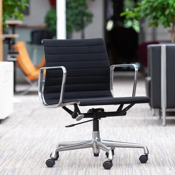 Image 1 of Silla de oficina Vitra Ea117