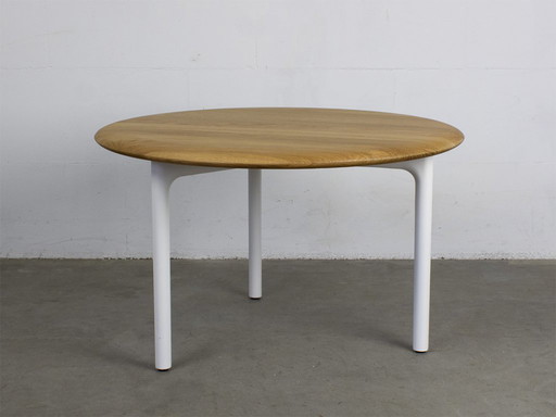 Mesa auxiliar abierta Haworth Sprig diseño Patricia Urquiola