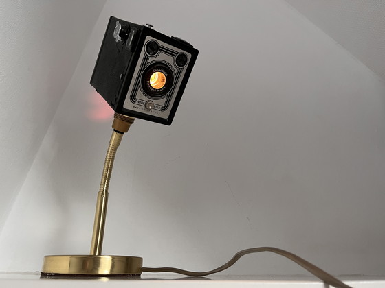 Image 1 of Unique vintage box camera lamp on a ‘golden’ lamp base