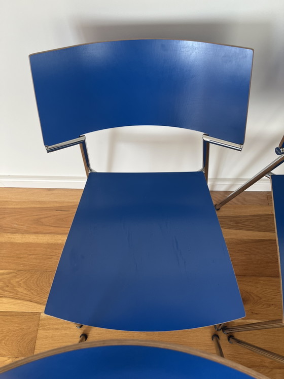 10 sedie impilabili Gijs van der Sluis Quasi Stacking Chairs, colore rosso/blu, laminate con struttura (photo 6 of 15)