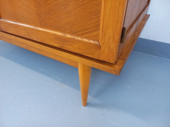 Image 1 of Vintage eikenhouten kledingkast uit de jaren 60