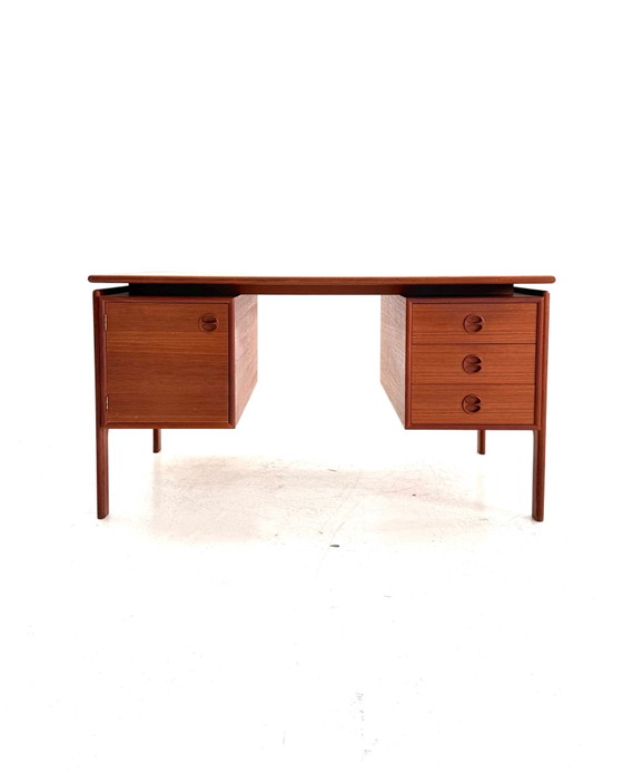 Vintage Danish Teak Desk, Arne Vodder ‘60 – Wood (photo 14 of 14)