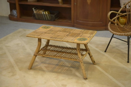Rattan and ceramic coffee table attributed to Audoux Minet 1950s. – Audoux & Minet, Wicker, Vintage (photo 4 of 4)