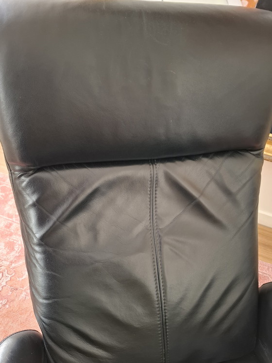 Image 1 of Sillón reclinable de cuero negro de gran presencia