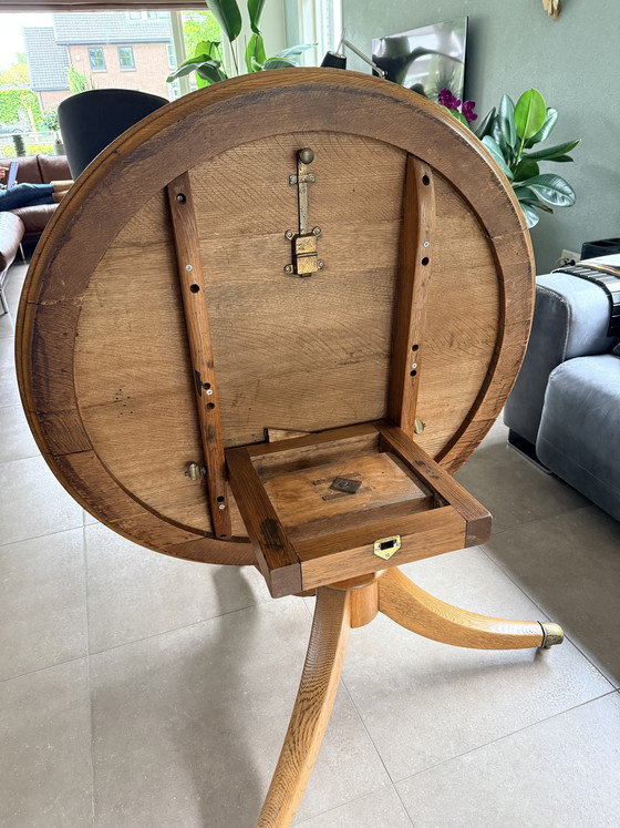 Image 1 of Wunderschöner antiker Couchtisch aus Eiche