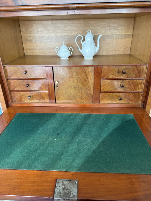 Antieke secretaire kast