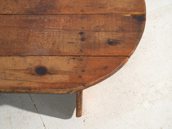 Antique low round table in pine wood – Central Europe, circa 1940 – Coffee tables, Rustic (photo 19 of 40)