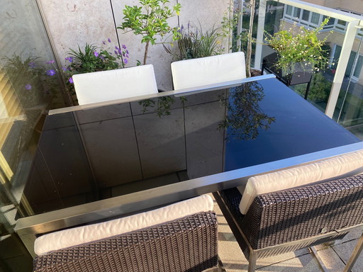 Black garden set: Ninix and Valdura