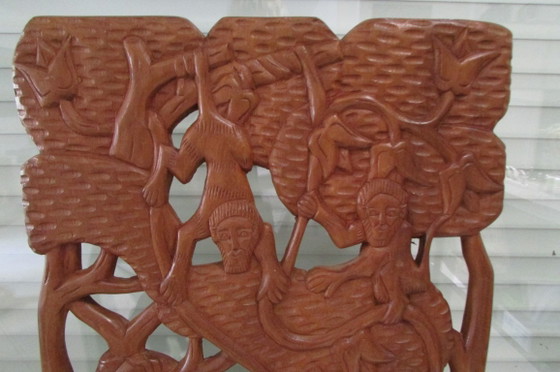 Decorazioni murali, scena etnica in legno traforato (photo 3 of 5)