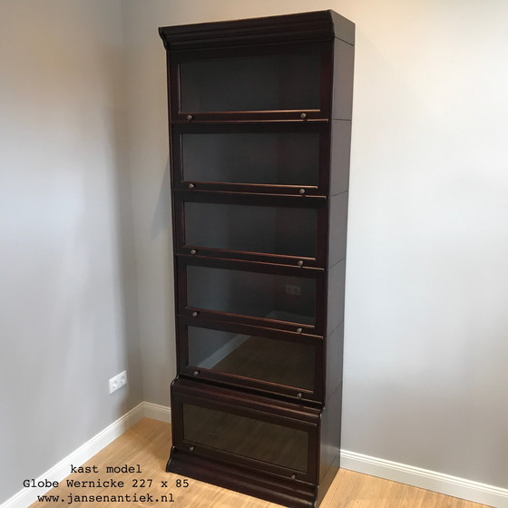 Image 1 of La scrivania angolare 220x220 si abbina perfettamente al mogano noce teak