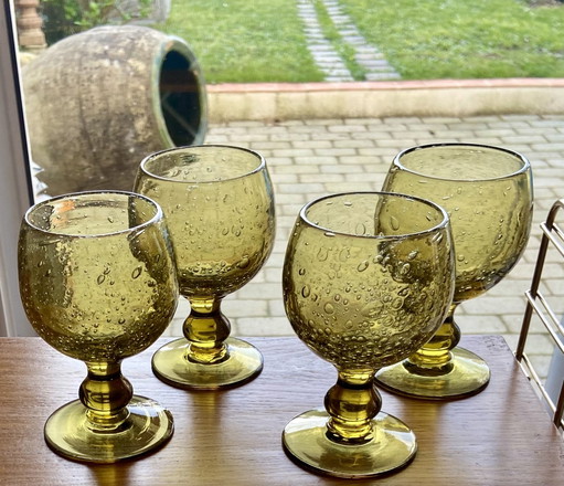 Set of 4 Vintage Verrerie de Biot Amber Bubble Glass Goblets, France, 1960s–1970s – glazen karaffen