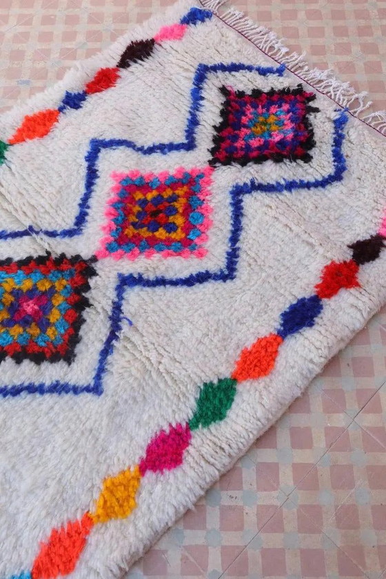 Ecru Marokkanischer Teppich mit farbigen Mustern 250cm x 150cm – Teppiche & Läufer (photo 6 of 11)