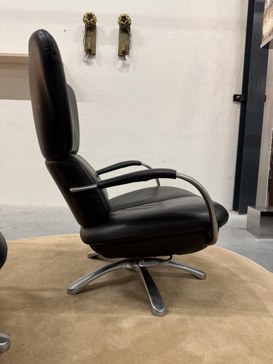 Image 1 of Poltrona girevole Leolux Formi Phase 2 con poggiapiedi in pelle nera