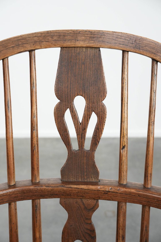 Image 1 of Antieke Engelse lowback Windsor chair