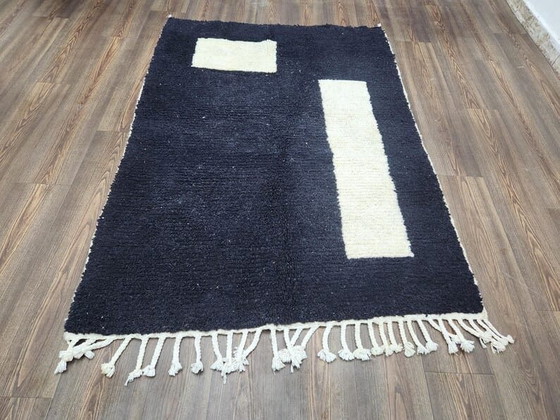 Image 1 of Handgemaakt Marokkaans zwart-wit Beni Orain tapijt, 150/250 cm