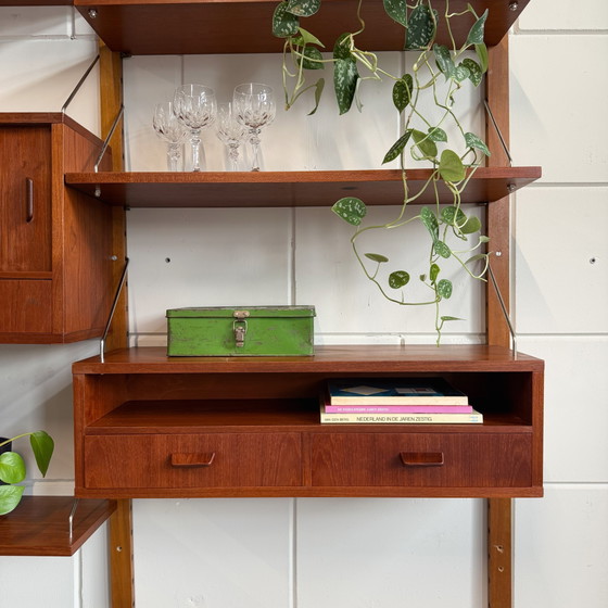 Armadi a muro vintage, Teak, Danese – Wood (photo 5 of 15)