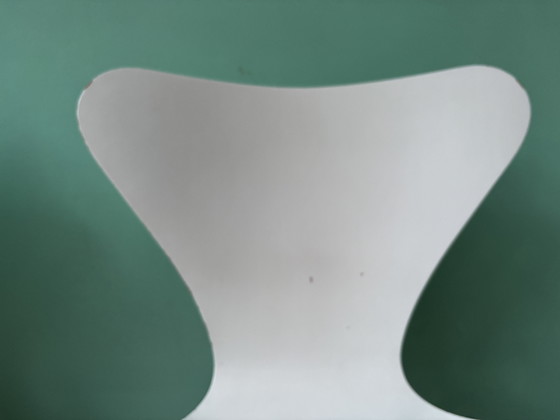 Image 1 of Two Butterfly chairs by Fritz Hansen