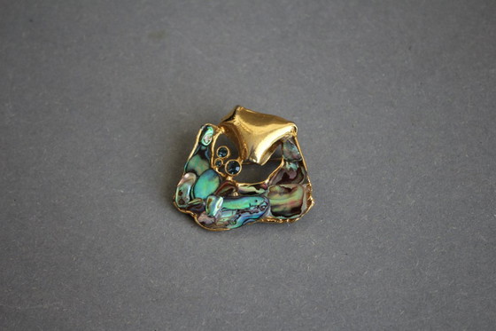 Image 1 of Große Handgefertigte Brosche Aus Vergoldetem Metall mit Abalone Einlagen und 3 Kleinen Blauen Geschliffenen Steinen Unikat