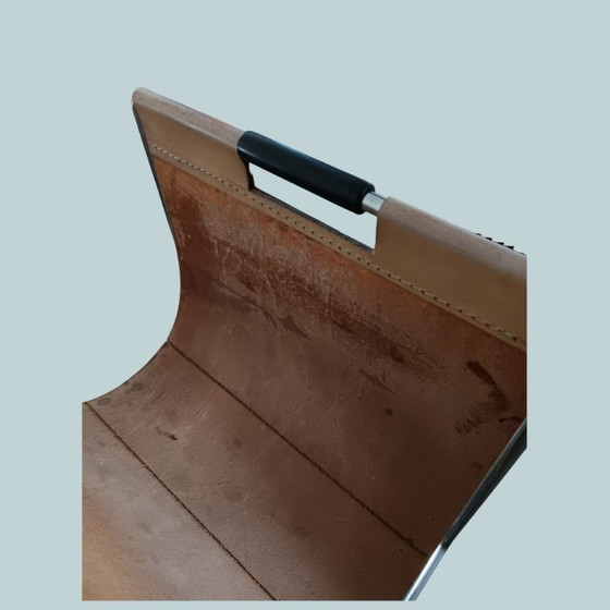 Image 1 of Porte-revues vintage en cuir style milieu du siècle