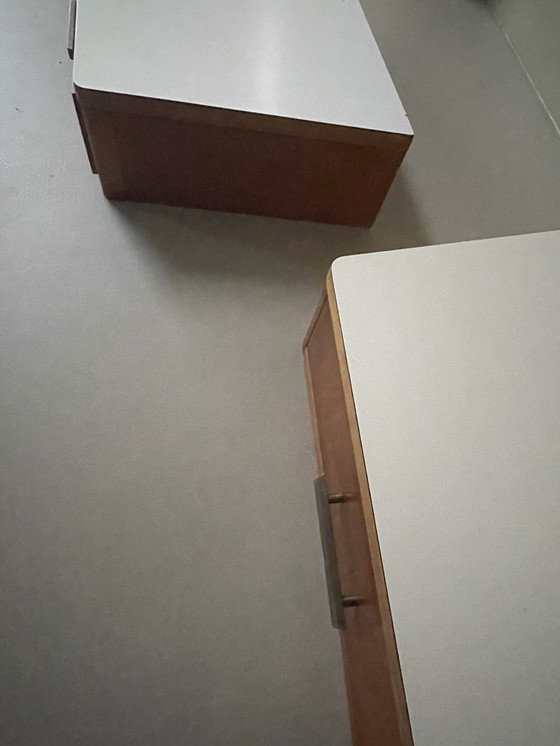 Image 1 of 2 Nachtkastjes du milieu du siècle